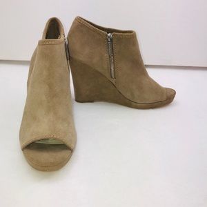 NWT BCBGeneration Wedge Peep Toe Boots